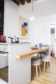 Cet Appartement Design De 50m2 Totalement Renove Est Celui D Un Jeune Architecte Appartement Design Deco Amenagement Appartement