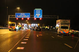 In die ongeluk was 'n translux bus, 2 trokke en verskeie karre (6 in totaal). Vrouw Overleden Bij Ongeluk Op De A2 Bij Nieuwegein De Digitale Stad Nieuwegein