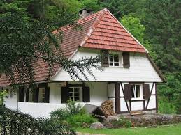 The waldhäusle has space for up to 30 people and is located directly opposite the hotel. Waldhausle Hornberg Im Schwarzwald Ferienhauser Ferienhaus Im Wald