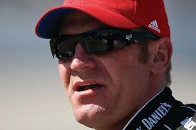 Clint Bowyer Switches to Part-Time Drive with Holiday Inn