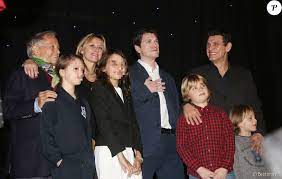 In 1995 he married sarah poniatowski (from the. Jean Stanislas Poniatowski Pere De Sarah Sarah Lavoine Giulia Fille D Anne Marcassus Marc Lavoine Et Ses Fils Roman Et Milo Le Chanteur Marc Lavoine In Purepeople