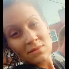 Sara Venable's Instagram, Twitter & Facebook