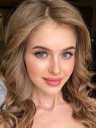 She represented russia at miss world 2019, where she placed in the top twelve. Alina Sanko Foto Biografiya Lichnaya Zhizn Novosti Pobeditelnica Miss Rossiya 2021 24smi