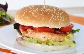Burger Leger Au Saumon Ww Plat Et Recette Recettes De Cuisine Repas Simple Et Rapide Repas Rapide