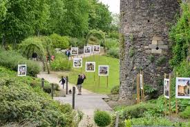 Mur de bretagne (bretagne et manche). Dol De Bretagne Tourisme