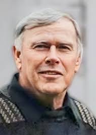 Paul Mendel's Instagram, Twitter & Facebook