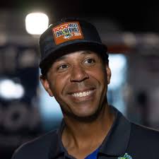 Lucky Dog Racing's Top Dog Cathy Fuss sure knows how to throw a party! She  brought in Erik Hawks and The Hard Luck Band, The Jack Daniel's Airstream  bar, cigars from Shift