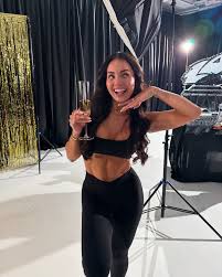 Just a happy girl because @alphalete 10th bday sale starts ...