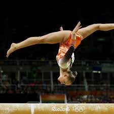 Sanne wevers (nl) has won the final of the womens balance beam event with a score of 15.466. Sanne Wevers Performs Beam Routine In Team Event At Rio 2016
