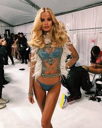 Frida aasen is a norwegian model best known for walking in the victoria's secret fashion show 2017. 120 Frida Aasen Ideas Model Model Hair Color Women