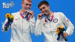 Snowboarding was one of five new sports or disciplines added to the winter olympic programme between 1990 and 2002, and was the only one not to have been a previous medal or demonstration event. Uhwjxpyyczbpjm