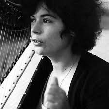 Kristen Noguès: Un giorno vedrai una pietra sorriderti