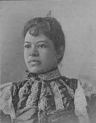 Ida Gray's Instagram, Twitter & Facebook