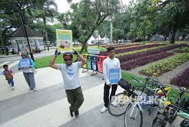 Dengan demikian kebersihan dalam islam mempunyai ajaran kebersihan tidak hanya merupakan slogan atau teori belaka, tetapi harus dijadikan pola hidup praktis, yang mendidik manusia hidup bersih. Mengamalkan Kebersihan Sebagian Dari Iman Republika Online