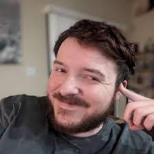 Tyler Beemer 🌻 (@dreaming_beemer)