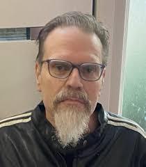 Kevin Everhart's Instagram, Twitter & Facebook