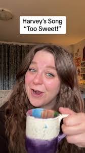 Audrey Harvey's Instagram, Twitter & Facebook