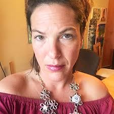 Amanda Delisle's Instagram, Twitter & Facebook