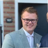 Dennis Hardeman's Instagram, Twitter & Facebook