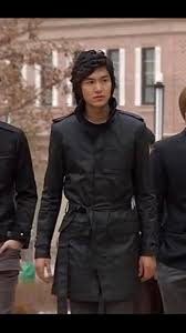Lee min ho made his debut in 2006 with secret campus, where he worked with park bo young. I Love Lee Min Ho ì´ë¯¼í˜¸ On Twitter Gujunpyo Boysoverflowers Leeminho Lmh Boysoverflowers Junpyo Alwayswithleeminho Alwayswithleeminho Iloveleemiho Https T Co Hpegwcbgjz