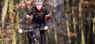 Czech pro mtb cyclist ‍ world & european champion u23 bronze medalist at the world championship 2x olympian london. Ondrej Cink Oblekl Dres Kross Racing Teamu Tymy A Kluby Clanky Mtbs Cz