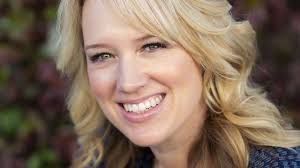 Holly Grogan's Instagram, Twitter & Facebook