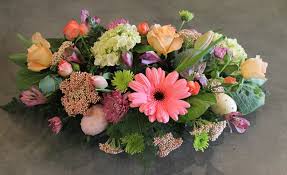 Prepare funeral flowers with assist from a floral design and event producer in this free video clip. Florist In Omaha And Bellevue Everbloom Floral And Gift