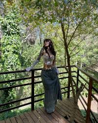 Shunli Mei - Free pics, galleries & more at Babepedia