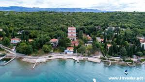 4 reasons to choose krk premium camping resort by valamar. Pansion Delfin Insel Krk Insel Krk Omisalj Kvarner Kroatien Hrvaska Net
