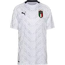 Die fifa sah diese sportkleidung jedoch als verstoß gegen die eigenen regeln, die besagen, dass die sportkleidung aus einem trikot und einer hose besteht. Puma Italien 2020 Auswarts Trikot Herren Puma White Peacoat Im Online Shop Von Sportscheck Kaufen