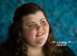 Nicole Wages's Instagram, Twitter & Facebook