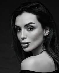 Photos by ⚫ 𝓔𝓿𝓪 𝓡𝓸𝓶𝓪𝓷𝓸𝓿𝓪 ⚫ (@wow.romanova) · January 6, 2025