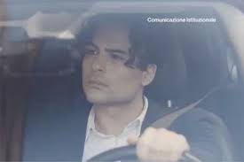 Non distrarti sulla strada (Short 2019)