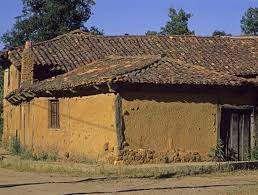 Turismo De Leon Casa De Adobe Casas De Adobe Techo De Teja Tipos De Casas