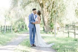 Born 27 may 1990) is a german professional footballer who plays as a left back and midfielder for bundesliga club 1. Anika Jonas Hector Hochzeit Auf Der Insel Hofgut Nonnenau Hochwertige Fotografie Fur Kreative Hochzei Brautfotos Romantische Hochzeitsfotos Sommerhochzeit