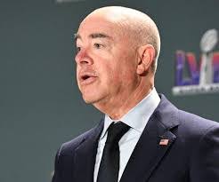 Clifford Buckner's Instagram, Twitter & Facebook