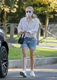Dakota fanning out shopping on melrose place in west hollywood 01/16/2021. Dakota Fanning In White Blouse And Blue Jean Cutoffs Los Angeles 10 13 2020 Celebmafia