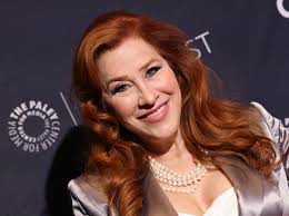 Abbott Elementary' star Lisa Ann Walter shows off her Philly accent