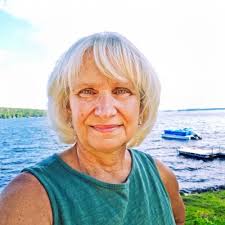 Join us in congratulating our agent Laura Pellerano, based out of our  Northeast Harbor office, who was recognized as Maine's REALTOR® of the Year  by the Maine Association of REALTORS®. “Laura has… |