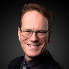 I agree with Laura Squier's observation here….