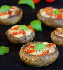 People's definitions of 'low carb' vary considerably from anything below 40% of total energy coming from the total carbohydrate the following are two low carb 'hack' recipe options for huel powders. Gefullte Low Carb Champignons Low Carb Kuche
