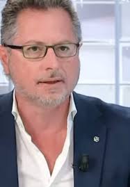 Scontro su Sicurezza a Napoli: Borrelli vs Lisei