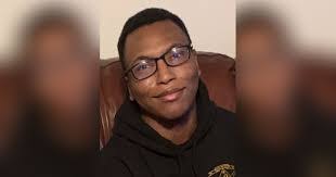 Desean Brown's Instagram, Twitter & Facebook