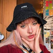 Follow Devilineyes Outfits With Hats Girls With Bucket Hats Hat Aesthetic