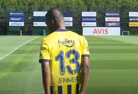 Kariyerinde i̇ngiltere premier lig'de west ham united ve everton'da forma giyen enner valencia, 75 lig müsabakasında 11 gol attı. Fenerbahce Nin Yeni Transferi Enner Valencia Iddiali Konustu En Iyi Performansini Gosterecegim Aspor