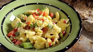 Di dalam resep orak arik sayuran, selain terkandung telur, juga terdapat berbagai sayuran. Resep Praktis Sahur Tumis Orak Arik Telur Sayur
