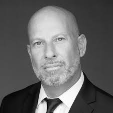 Melanie Guinn's Instagram, Twitter & Facebook