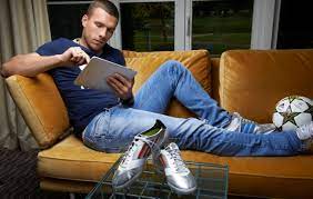 Grund genug, nochmal auf seine 10. Lukas Podolski Interview Goals And Gear