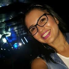 Lesly Pineda's Instagram, Twitter & Facebook