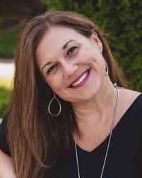 Chelsea Link's Instagram, Twitter & Facebook